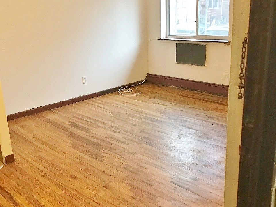 2nd image of 4125 74th St #1