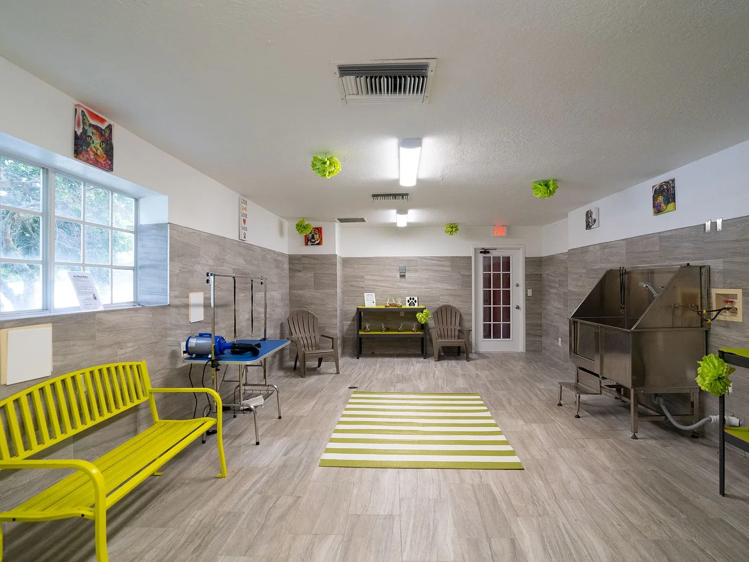 Mission Club Apartments — Photo 3