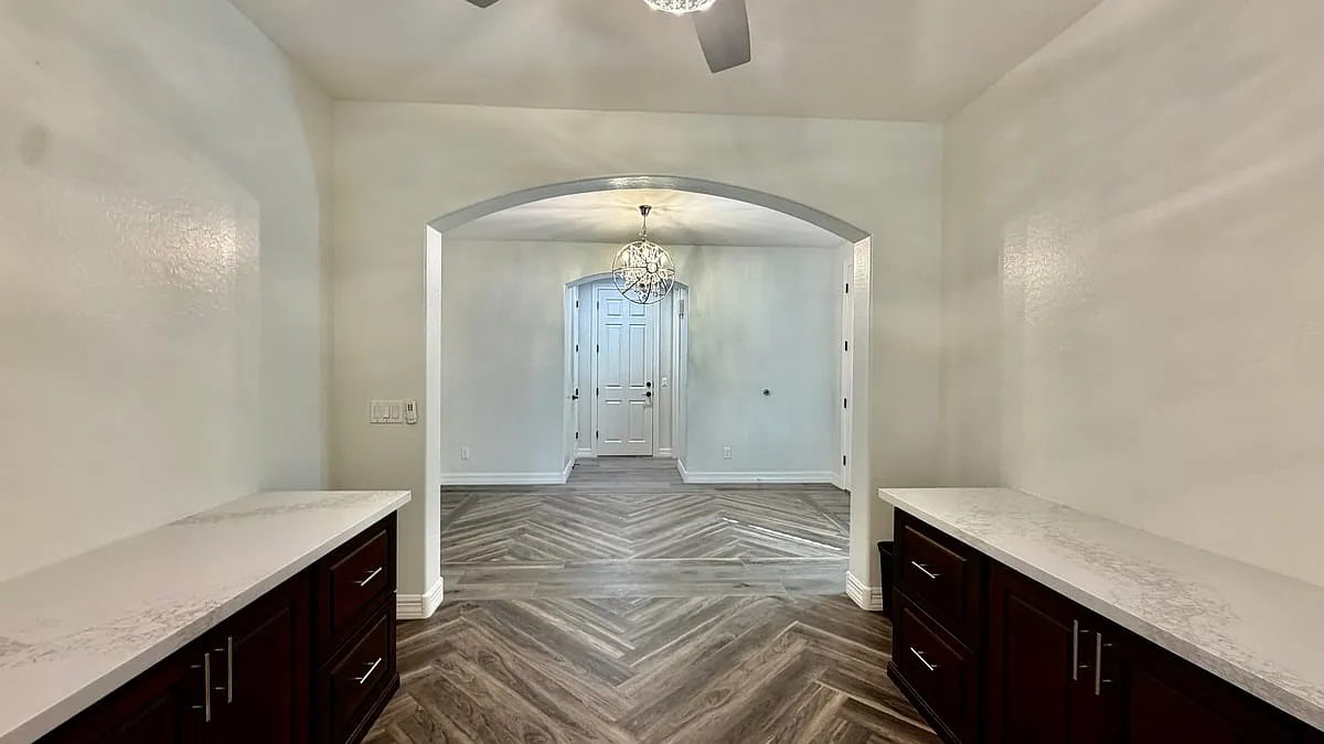1777 West Ocotillo Road — Photo 4
