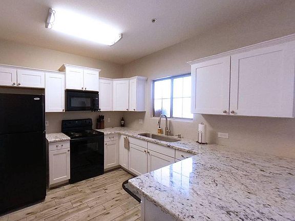 4th image of 1941 S Pierpont Dr #2069