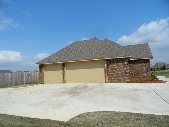 3rd image of 1217 Wisteria Ln