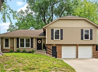 1014 SE 6th St, Lees Summit, MO 64063