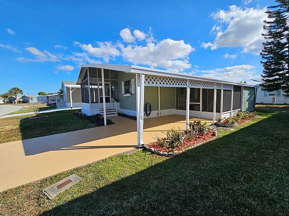2nd image of 141 Bimini Cay Cir