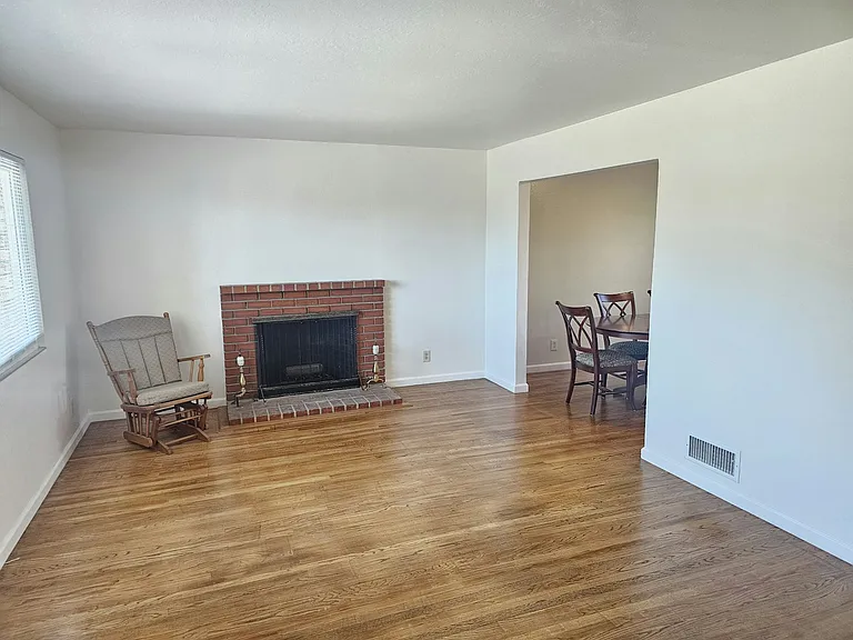 3152 Huntington Ct — Photo 3