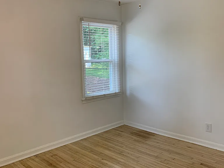2334 Johnson Ferry Rd NE — Photo 36