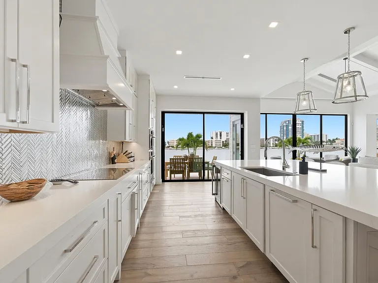 200 Bahia Point — Photo 13