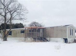 945 Quick Rd, Clarksburg, PA 15725