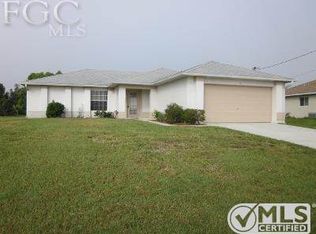 206 SW 10th Pl, Cape Coral, FL 33991