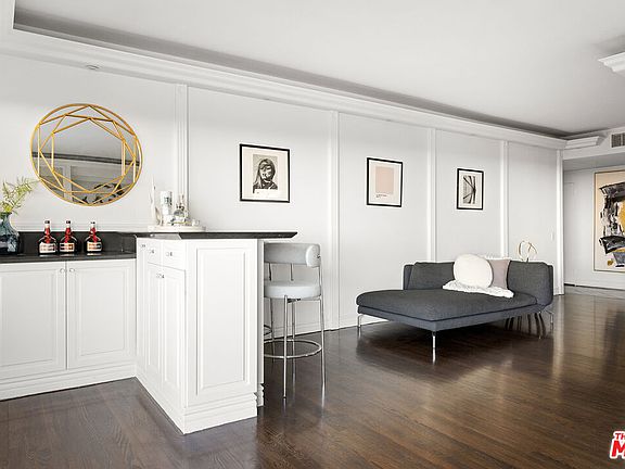4th image of 10450 Wilshire Blvd Unit 8A