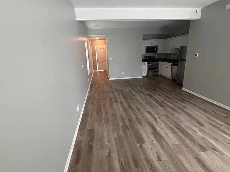 8046 SW 4th St — Photo 3