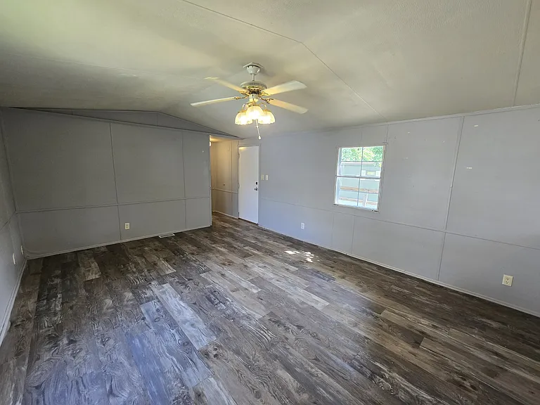 700 W Ridgeway Ave #111 — Photo 6