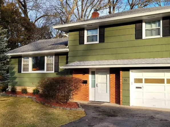 30 Glenair Ave, Waldwick, NJ 07463