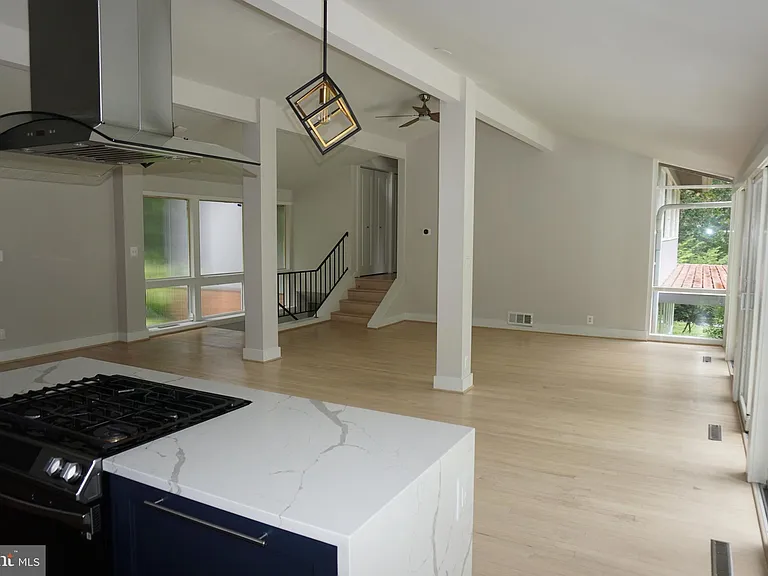 444 Garrison Forest Rd — Photo 3