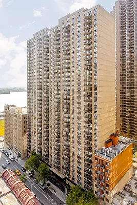 Rented by Mirador Real Estate | media 33