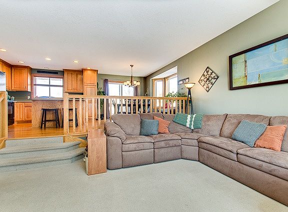 5th image of 22460 Evergreen Cir