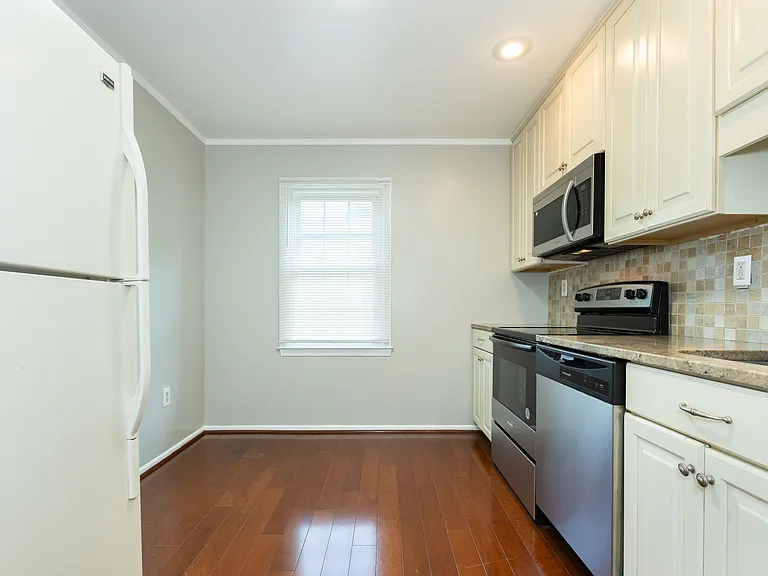 10 Marwood Ct — Photo 5