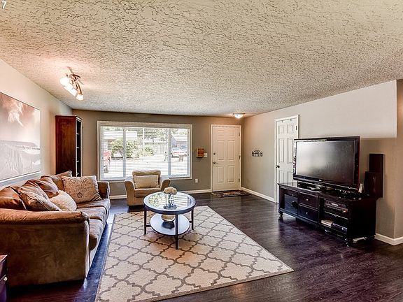3rd image of 4070 NE Olympic Ct