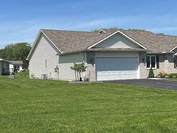 2nd image of 642 Villa South Dr