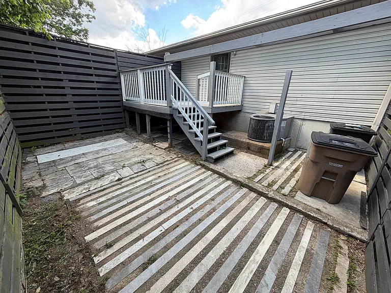 533 Cedar Dr — Photo 16