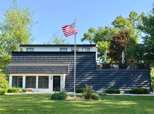 24714 Butternut Dr, Sturgis, MI 49091