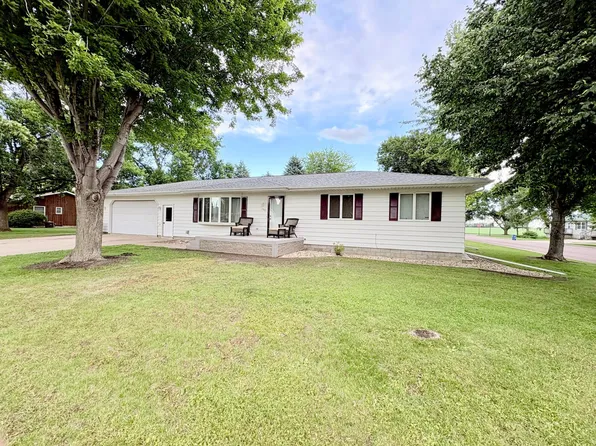 1365 7th St, Dawson, MN 56232