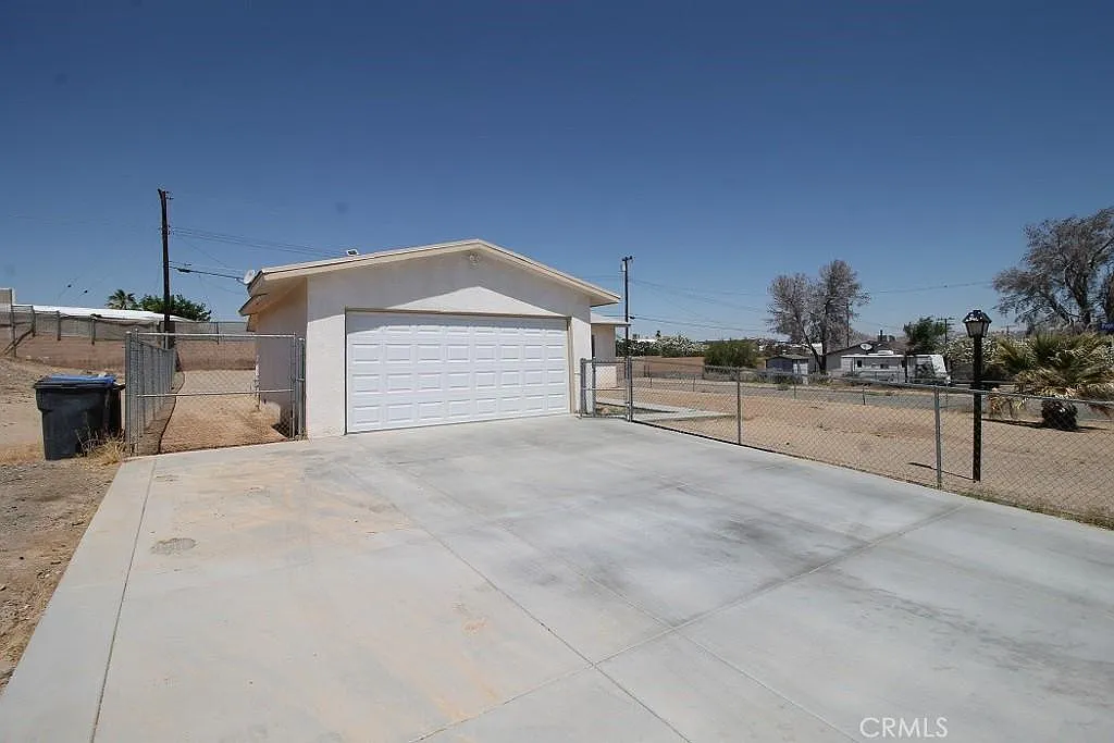 800 Arbor Way — Photo 1