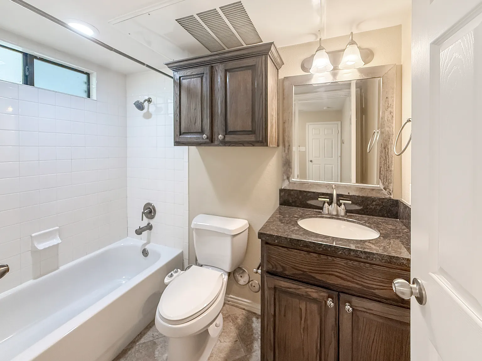 2 bed, 2.5 bath, 1571 sqft, $2,700 — Photo 3