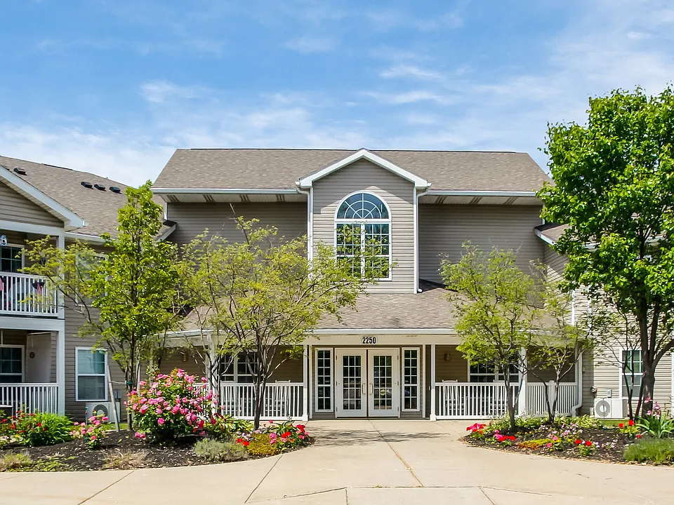 Hopkins Court Apartments