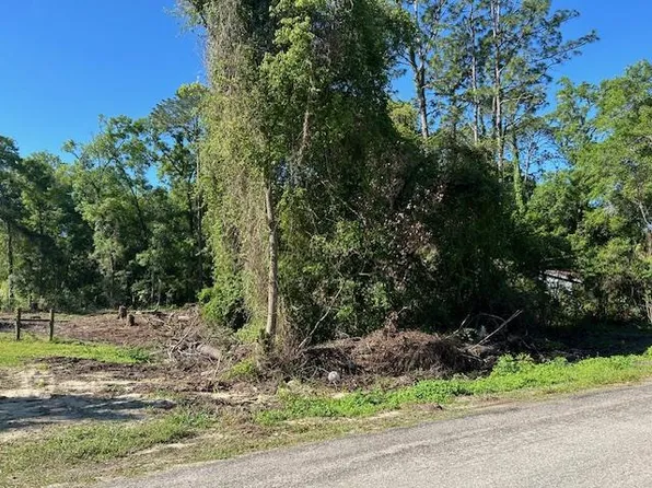 SW Second Ave, Trenton, FL 32693