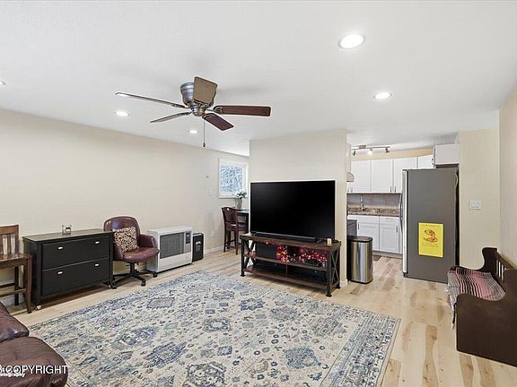 5th image of 1765 N Kerrylynn Ln