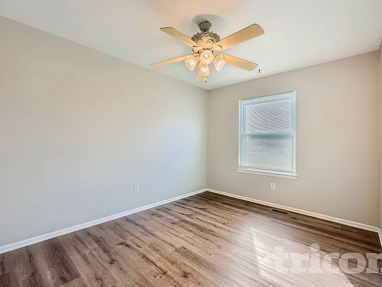 19 Clearlake Ct — Photo 4