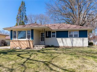 7217 Beechwood Dr, Urbandale, IA 50322