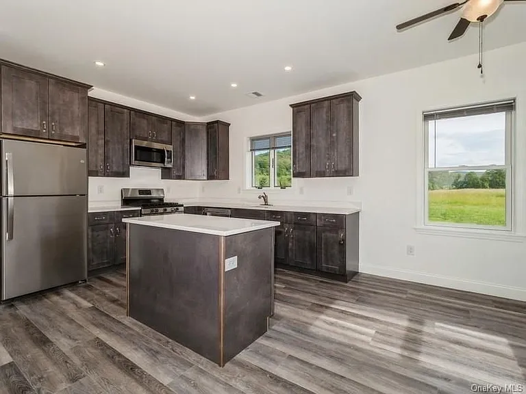 101 Duncan Rd — Photo 18