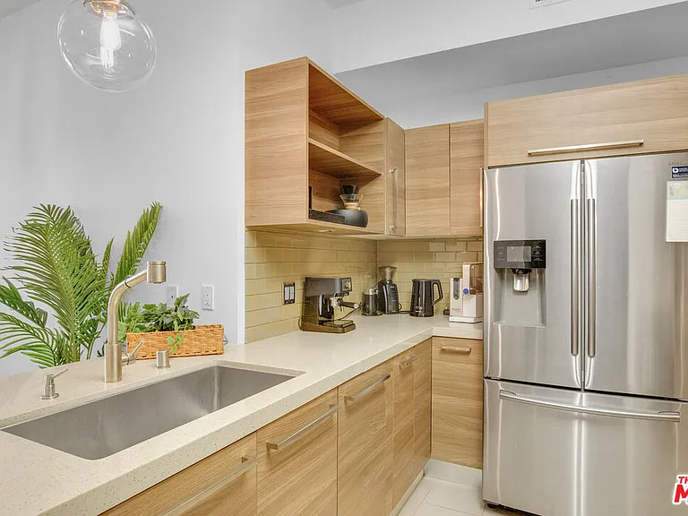 855 N Croft Ave #206 — Photo 6