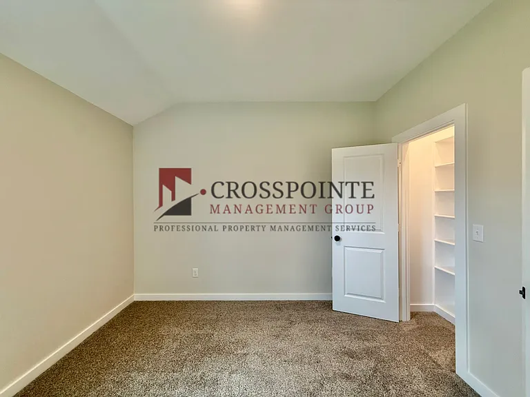 17430 Crossing Cir — Photo 18