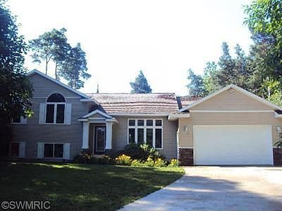 1st image of 7204 Bush Dr NE