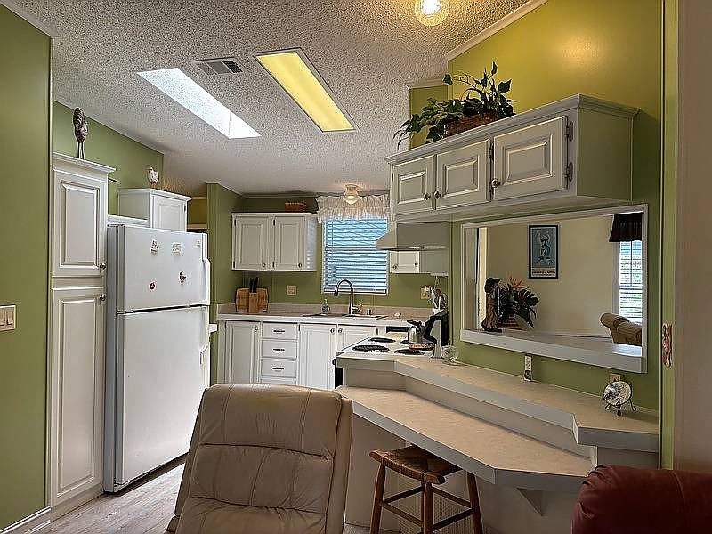 1st image of 2212 Abbottwoods Ln