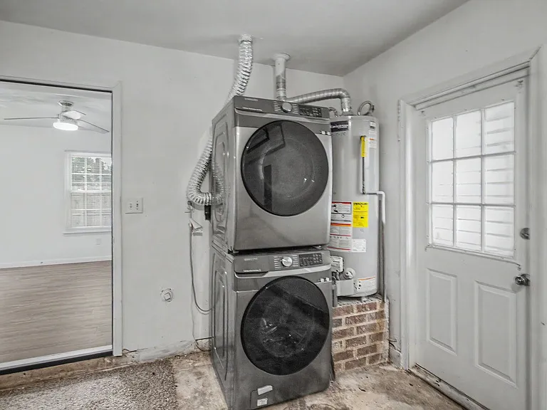 4327 Lacy Cove Ln — Photo 9