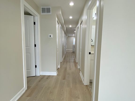 5th image of 2307 N Natchez Ave #1