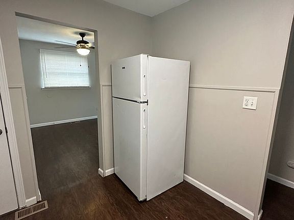 5th image of 2055 Jane Ave