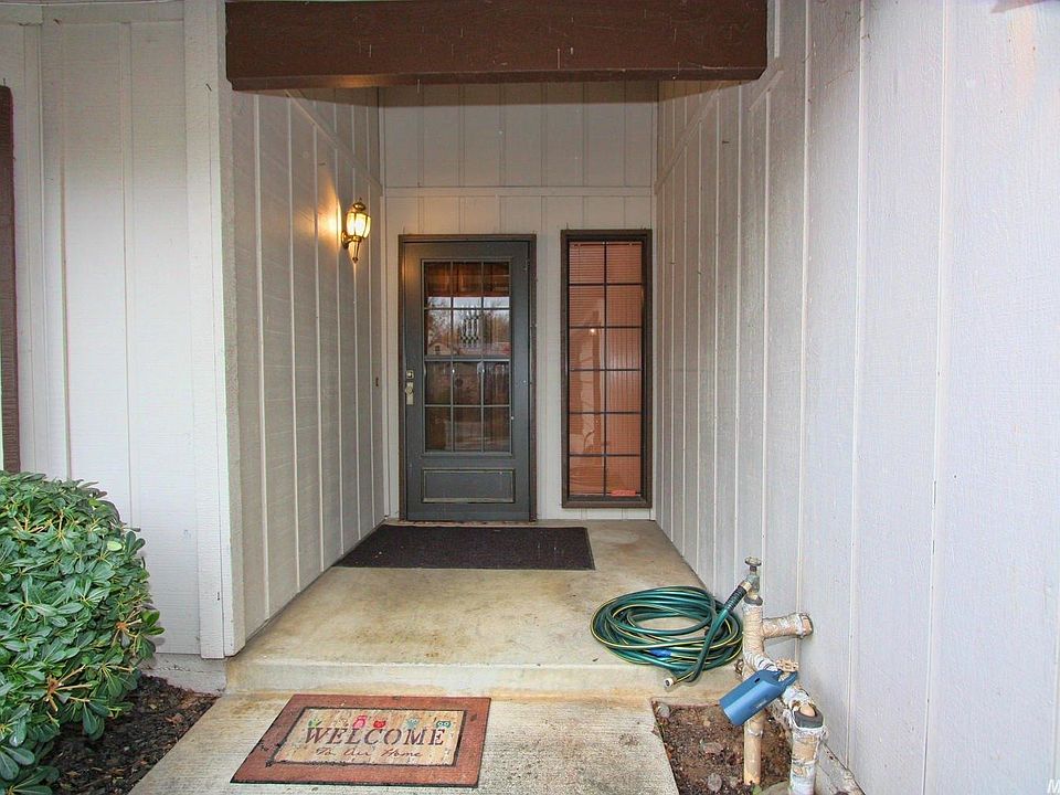 2nd image of 7112 Murdock Way