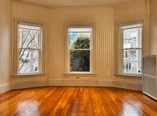 68 Porter Rd #68, Cambridge, MA 02140