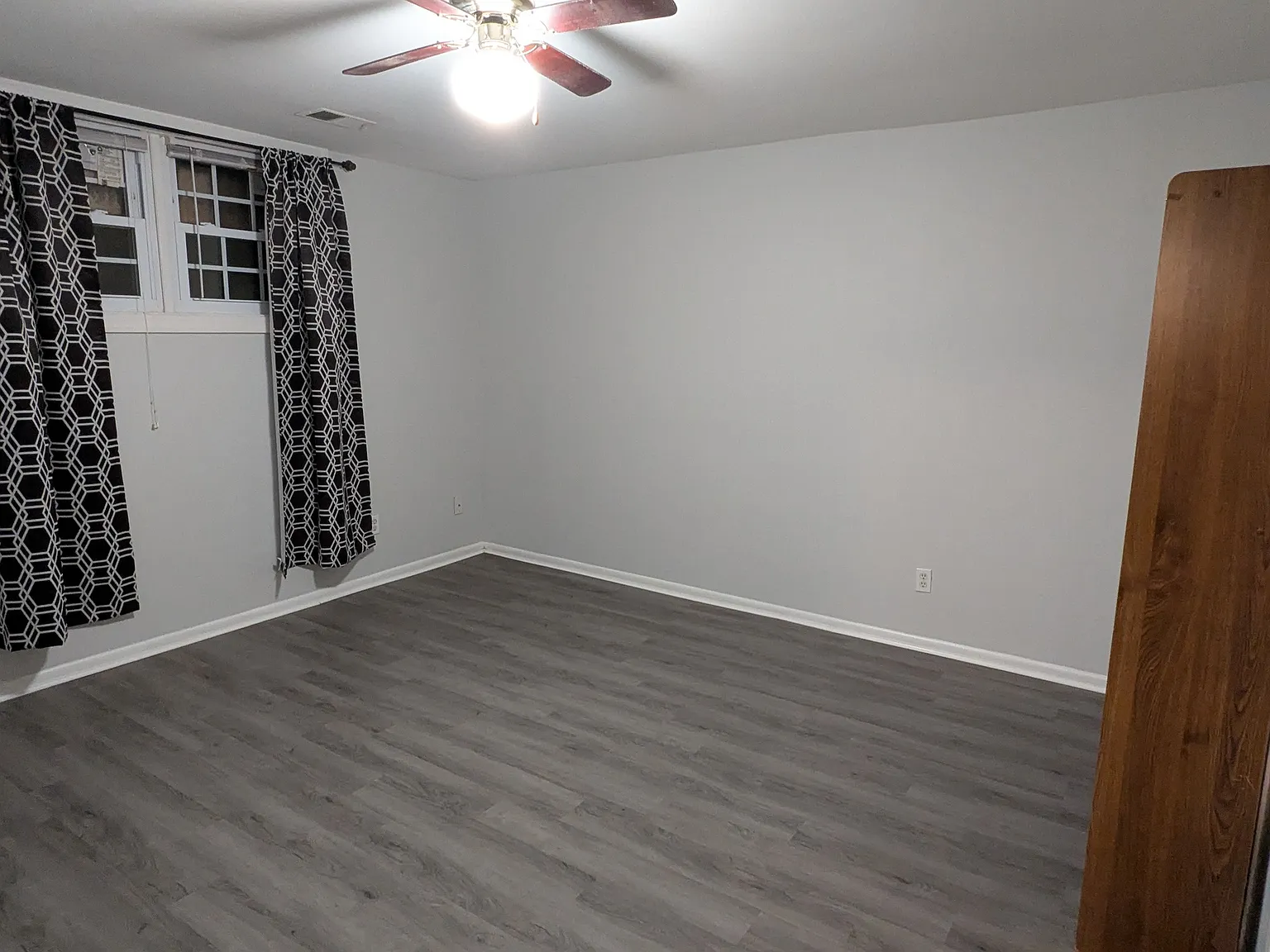 4 bed, 3.5 bath, 1800 sqft, $760 — Photo 2