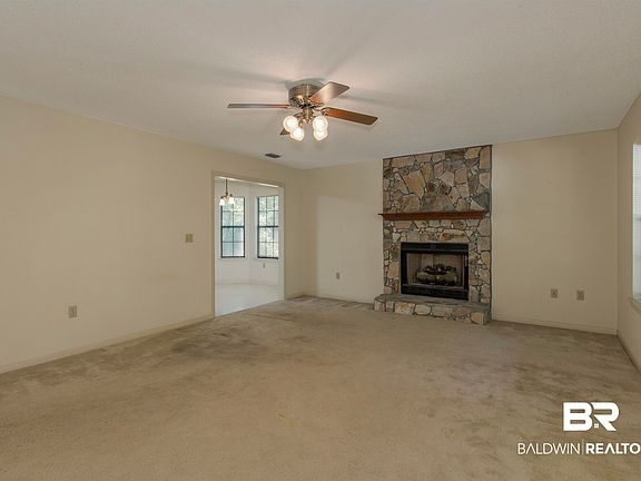 4th image of 143 Kingswood Dr