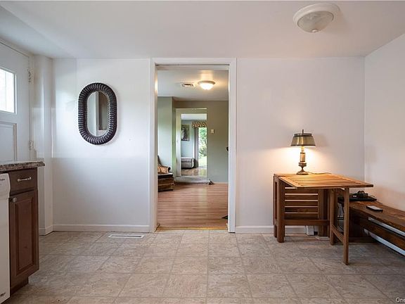 5th image of 69 Cairnsmuir Ln