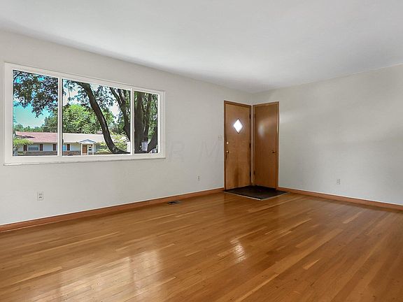 5th image of 1045 Brentford Dr