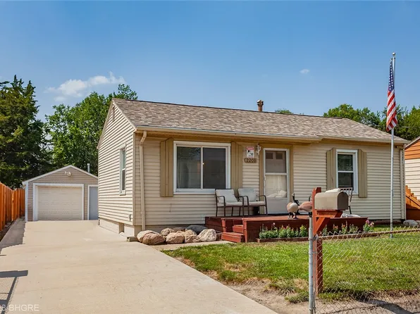 2208 Tichenor St, Des Moines, IA 50317