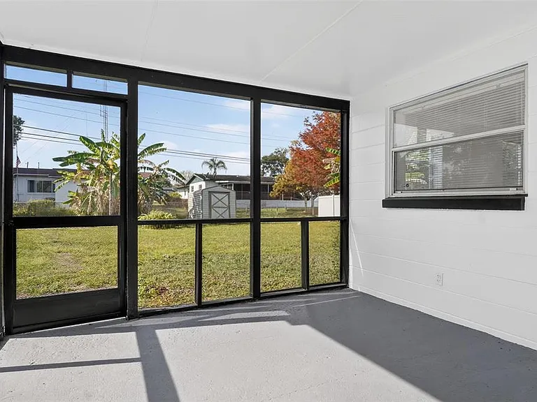 3034 Touraine Ave — Photo 57