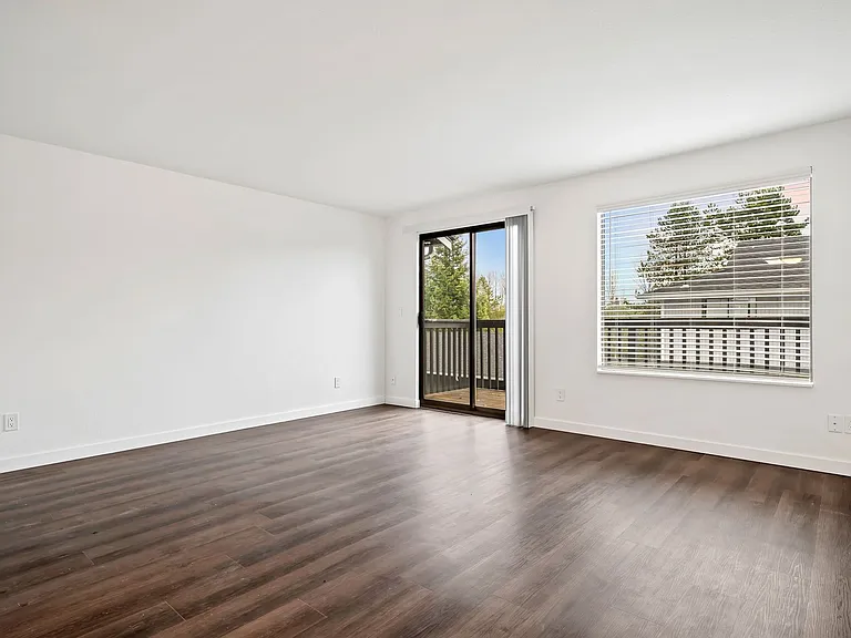LSLV Lakeshore Lakeview — Photo 29