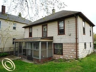 4th image of 37 Marie St